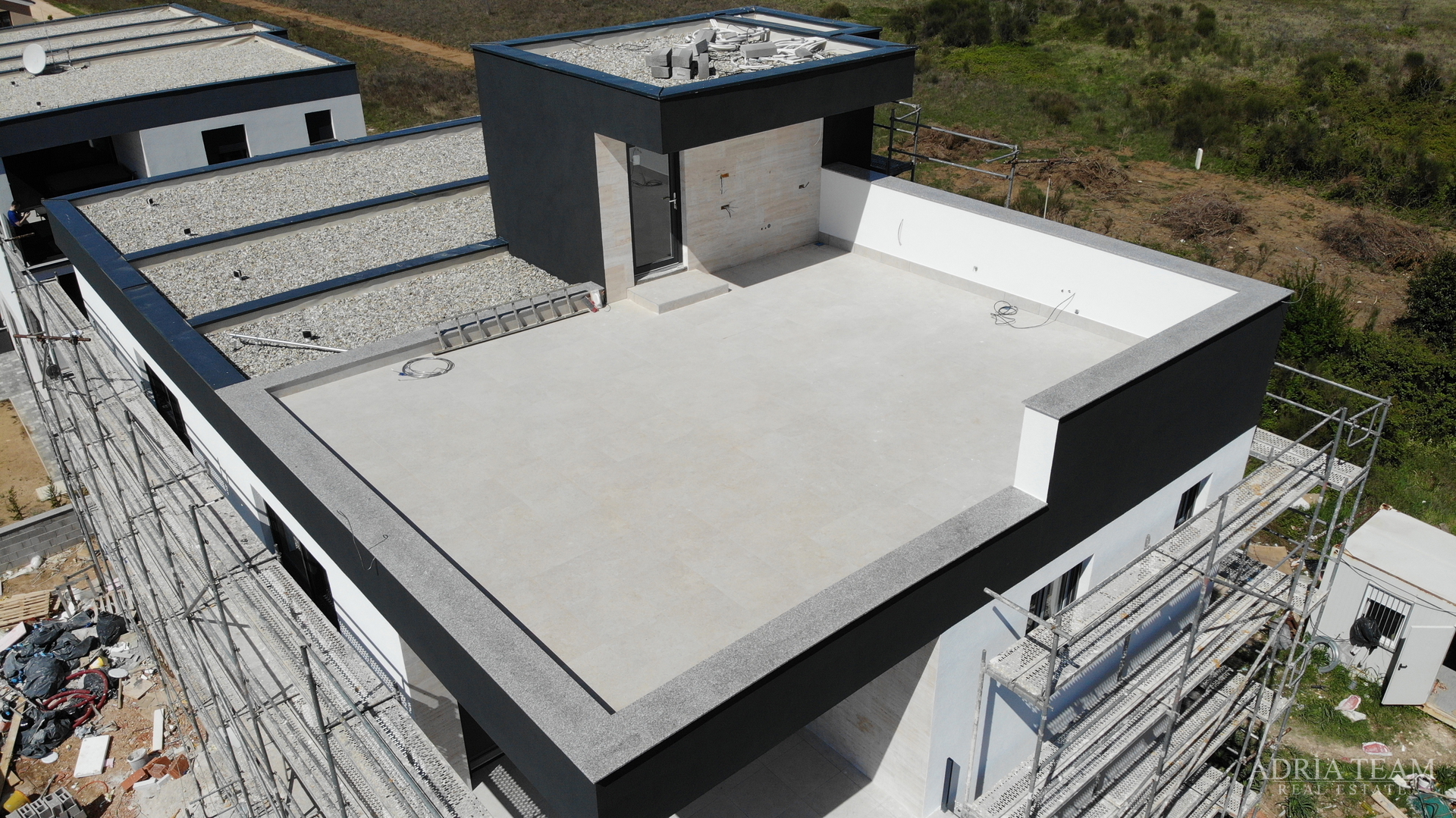 APARTMENT NEAR THE BEACH, NEW CONSTRUCTION, 150 m FROM THE SEA - PRIVLAKA