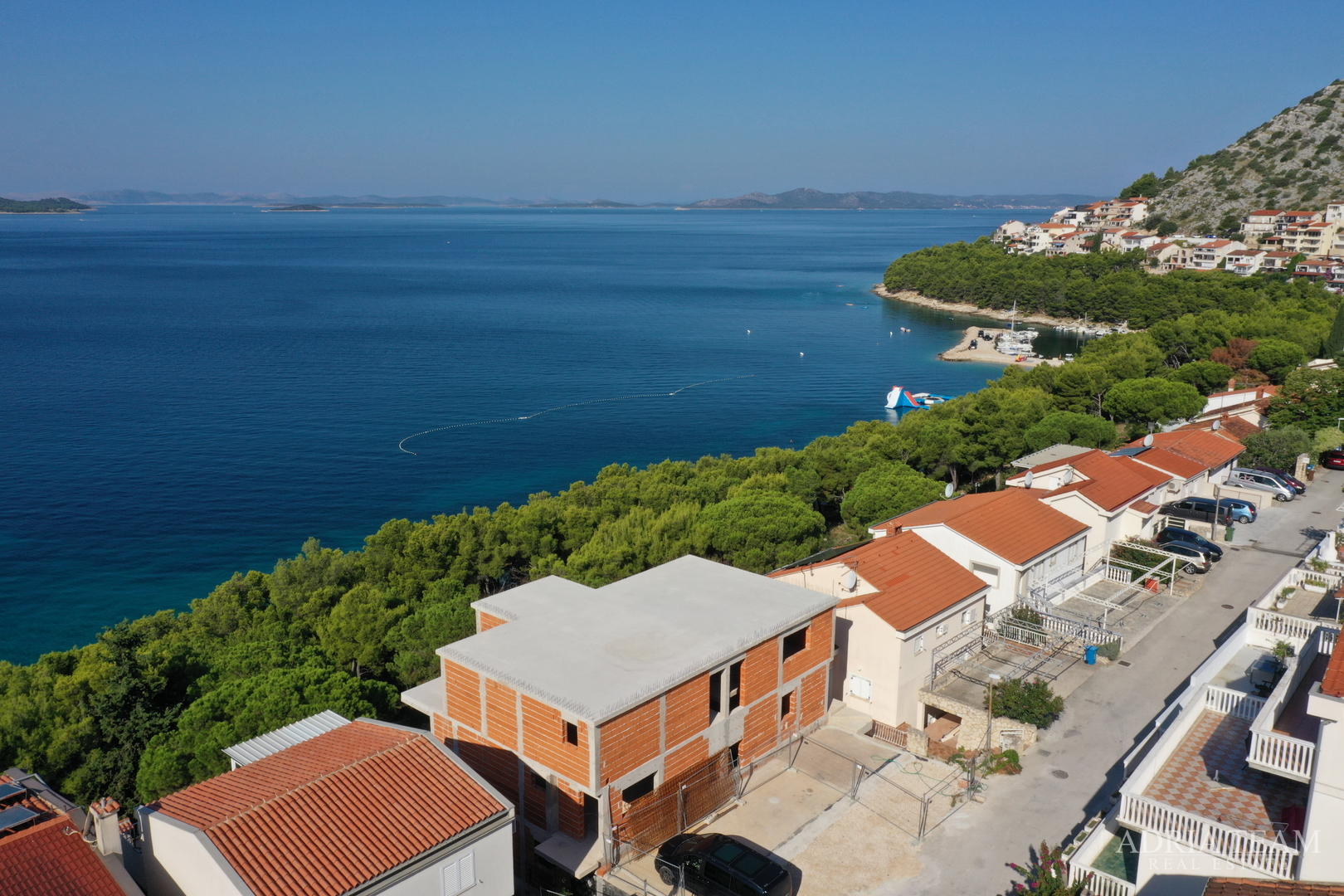 APARTMENTS, FIRST ROW TO THE SEA, NEW CONSTRUCTION - DRAGE