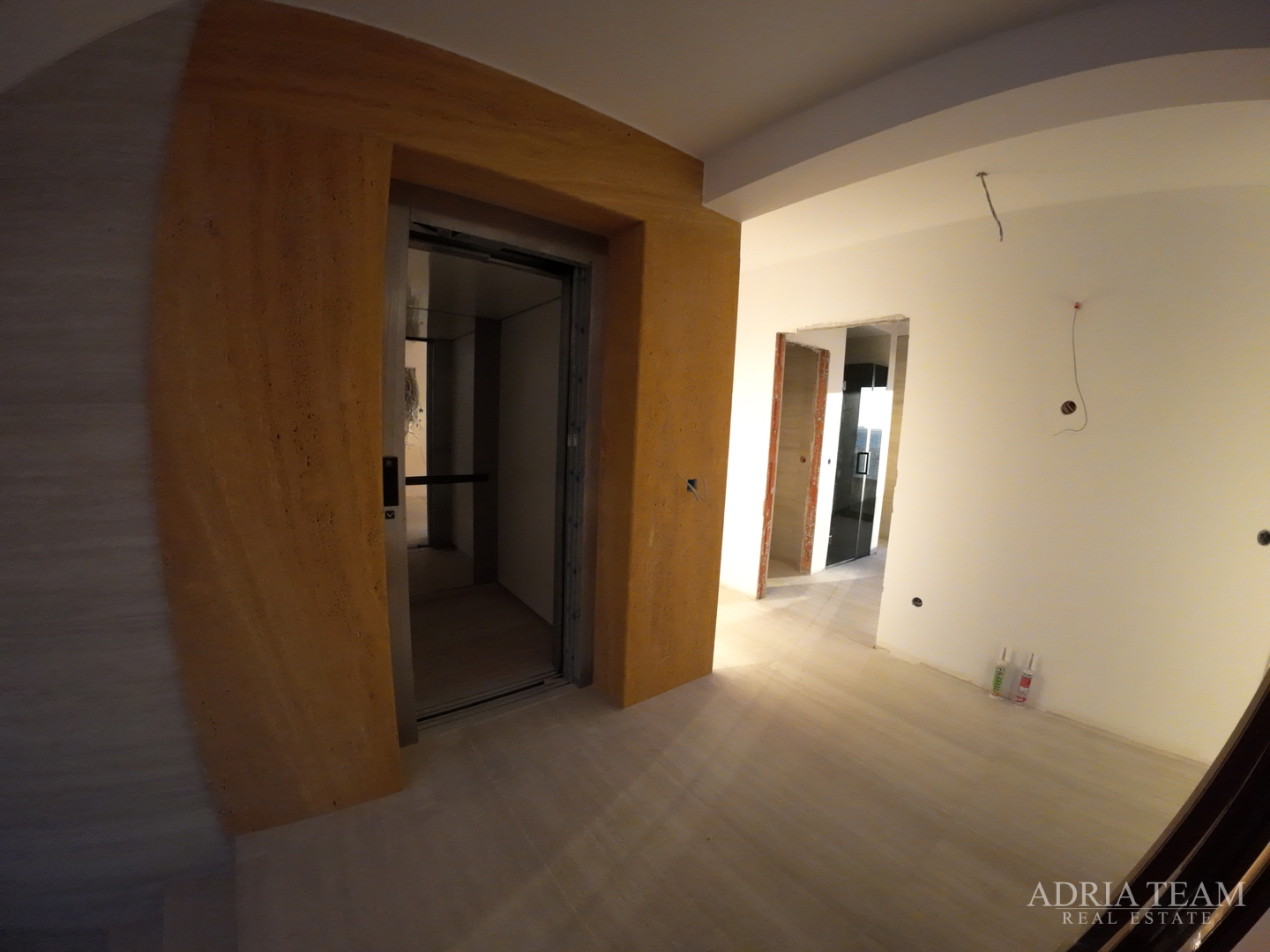 APARTMANI UDALJENI 70 m OD MORA, NOVOGRADNJA - ZADAR, DIKLO