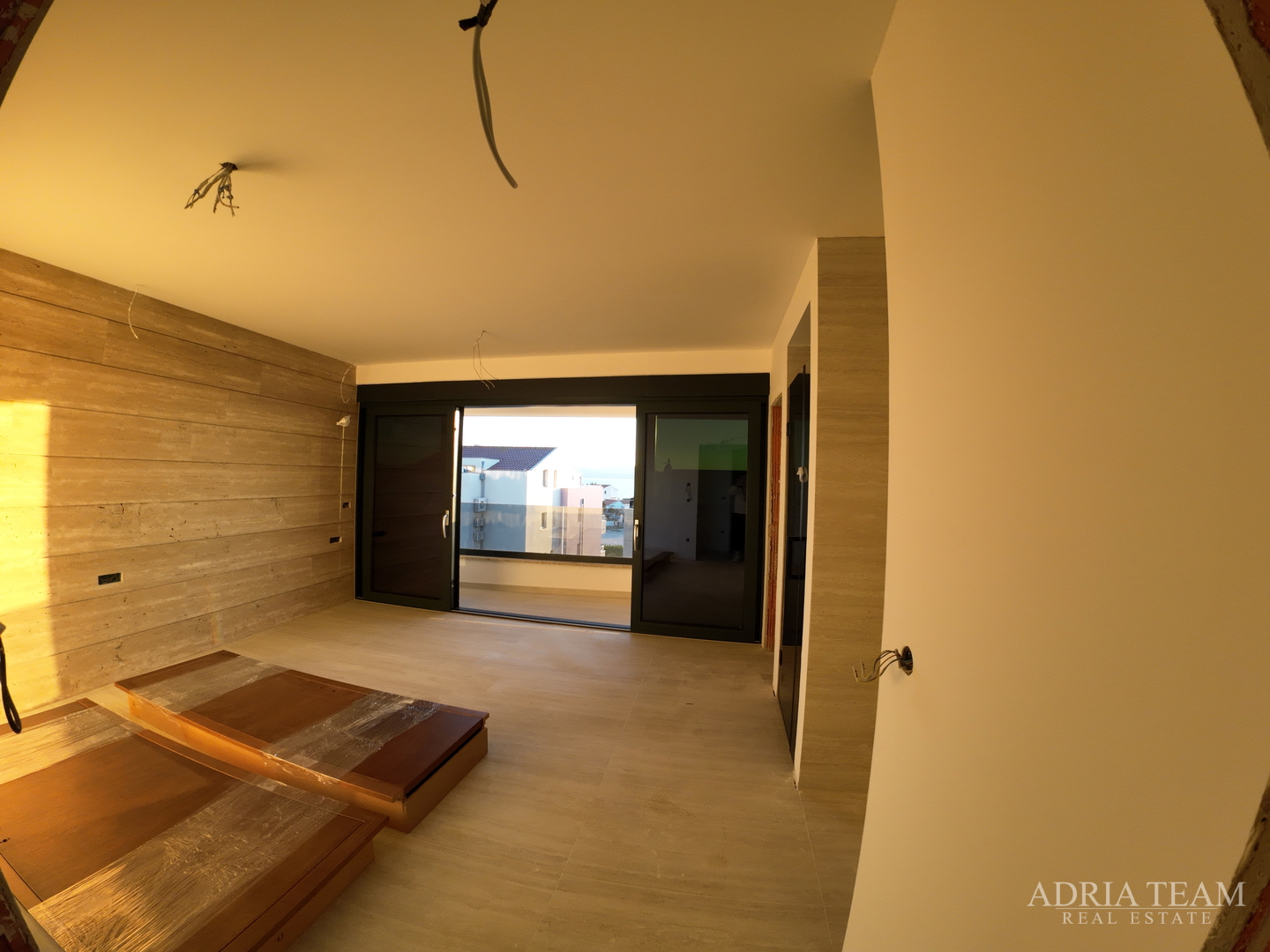 APARTMANI UDALJENI 70 m OD MORA, NOVOGRADNJA - ZADAR, DIKLO