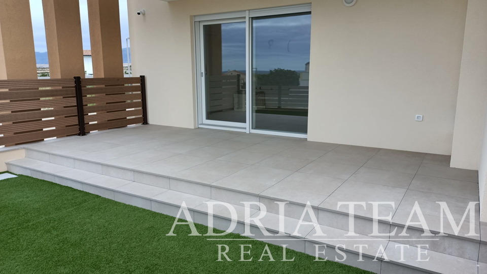 APARTMÁNY S VÝHLEDEM NA MOŘE, NOVOSTAVBA - POVLJANA, PAG