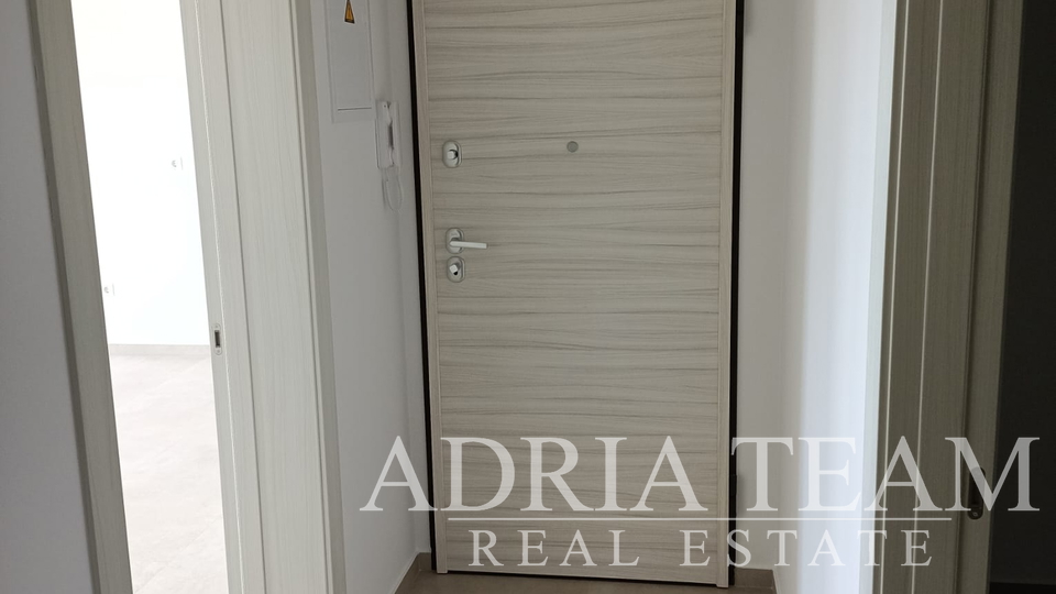 APARTMÁNY S VÝHLEDEM NA MOŘE, NOVOSTAVBA - POVLJANA, PAG