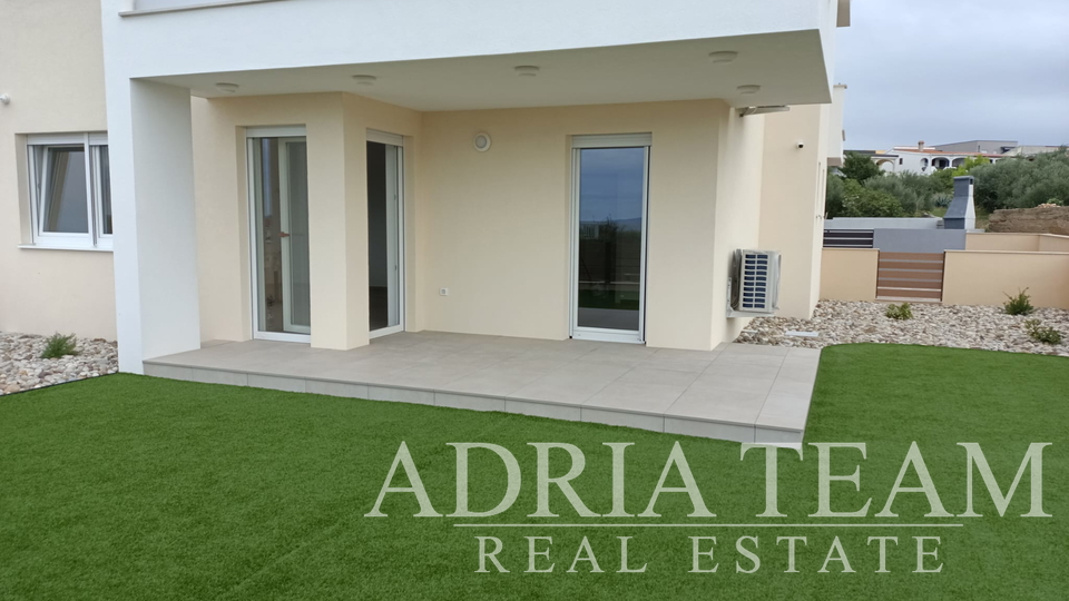 APARTMÁNY S VÝHLEDEM NA MOŘE, NOVOSTAVBA - POVLJANA, PAG