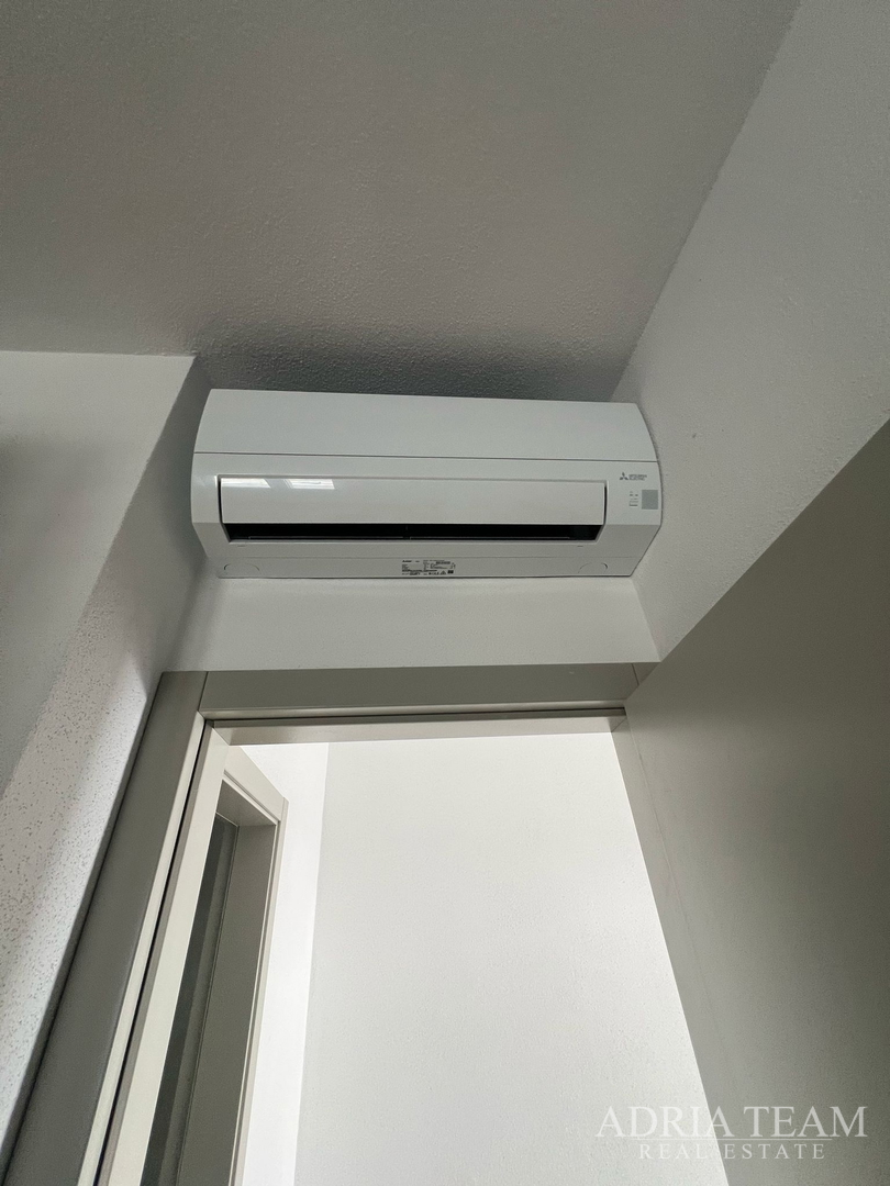 POLOVICA KUĆE S VELIKIM VRTOM - ŠIMUNI, PAG