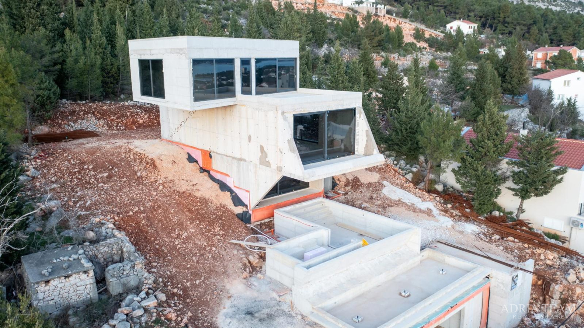 JEDINSTVENO NA TRŽIŠTU!! LUKSUZNA VILA S BAZENOM I OTVORENIM POGLEDOM NA MORE, STARIGRAD - PAKLENICA