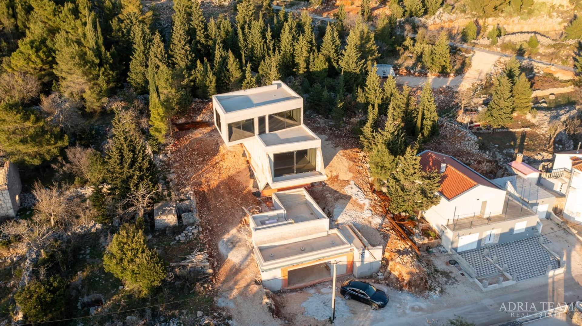 JEDINSTVENO NA TRŽIŠTU!! LUKSUZNA VILA S BAZENOM I OTVORENIM POGLEDOM NA MORE, STARIGRAD - PAKLENICA