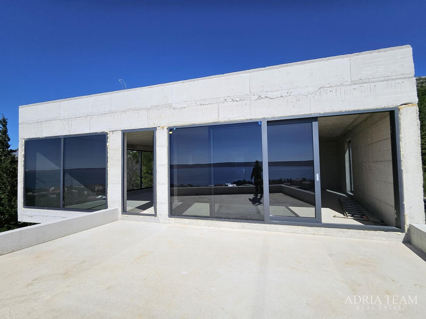 JEDINSTVENO NA TRŽIŠTU!! LUKSUZNA VILA S BAZENOM I OTVORENIM POGLEDOM NA MORE, STARIGRAD - PAKLENICA