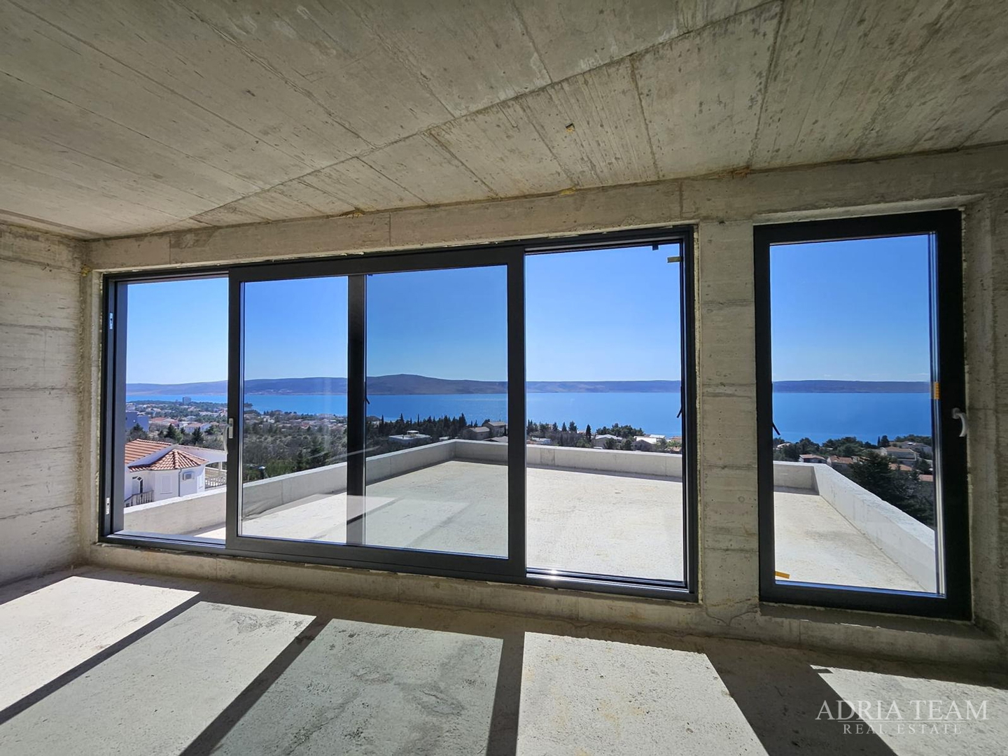 JEDINSTVENO NA TRŽIŠTU!! LUKSUZNA VILA S BAZENOM I OTVORENIM POGLEDOM NA MORE, STARIGRAD - PAKLENICA