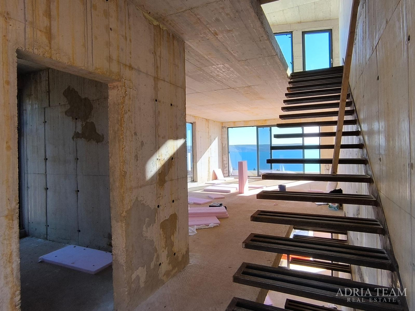 JEDINSTVENO NA TRŽIŠTU!! LUKSUZNA VILA S BAZENOM I OTVORENIM POGLEDOM NA MORE, STARIGRAD - PAKLENICA