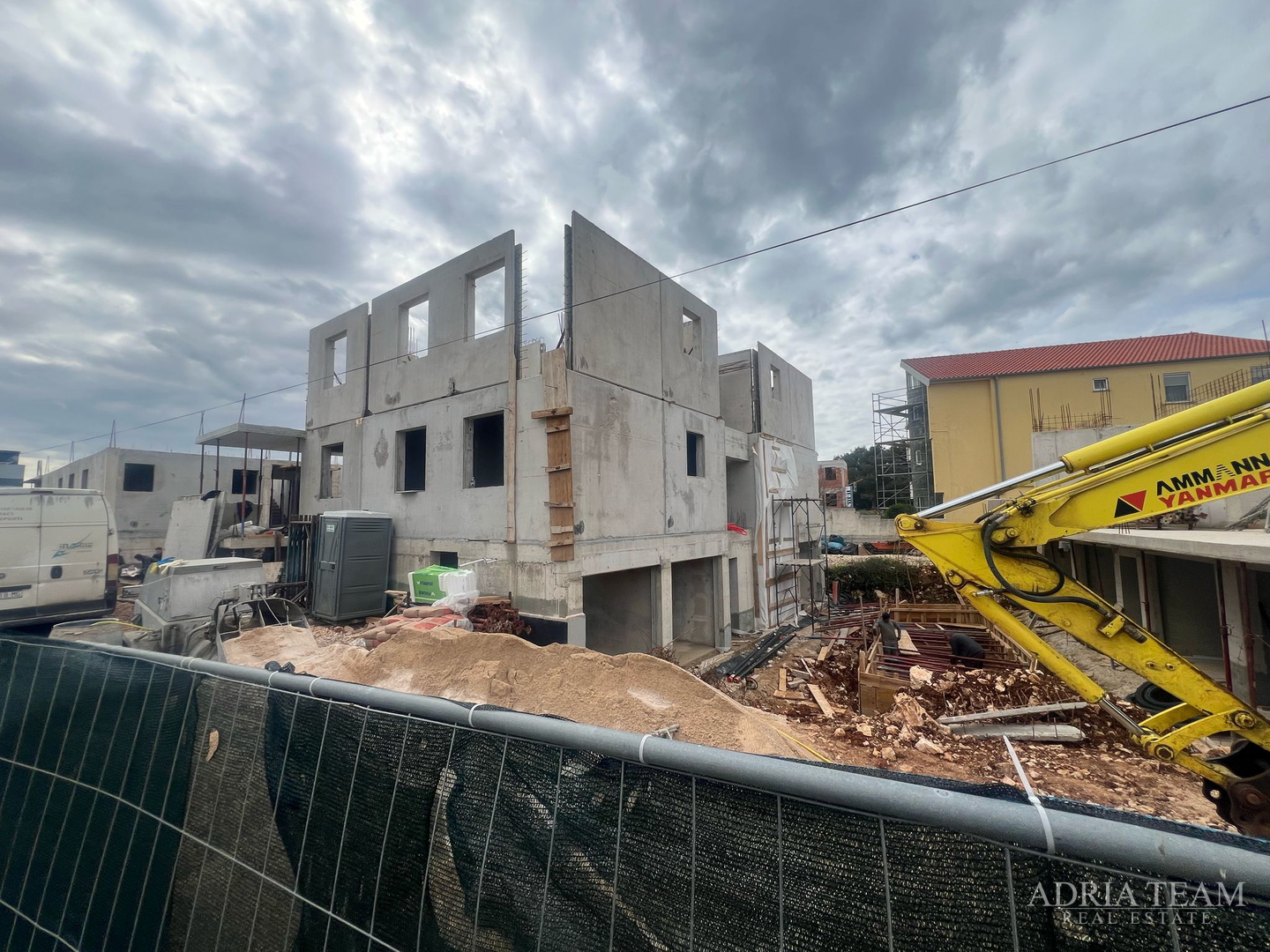APARTMENTS IN NEW BUILDING WITH SEA VIEW AND FREE PARKING - SUKOŠAN