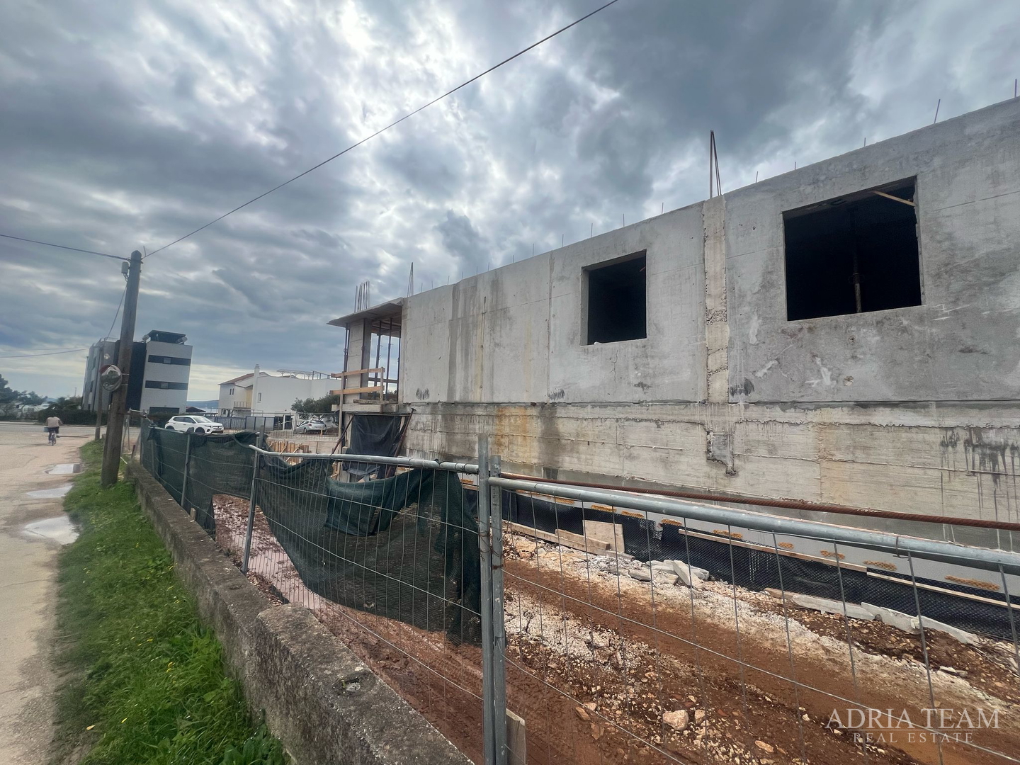 APARTMENTS IN NEW BUILDING WITH SEA VIEW AND FREE PARKING - SUKOŠAN
