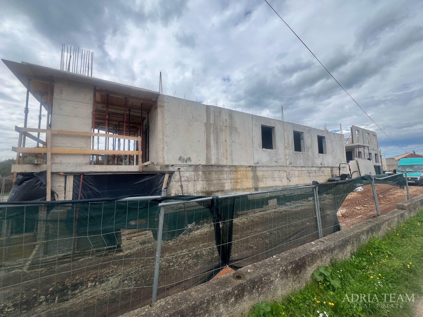 APARTMENTS IN NEW BUILDING WITH SEA VIEW AND FREE PARKING - SUKOŠAN