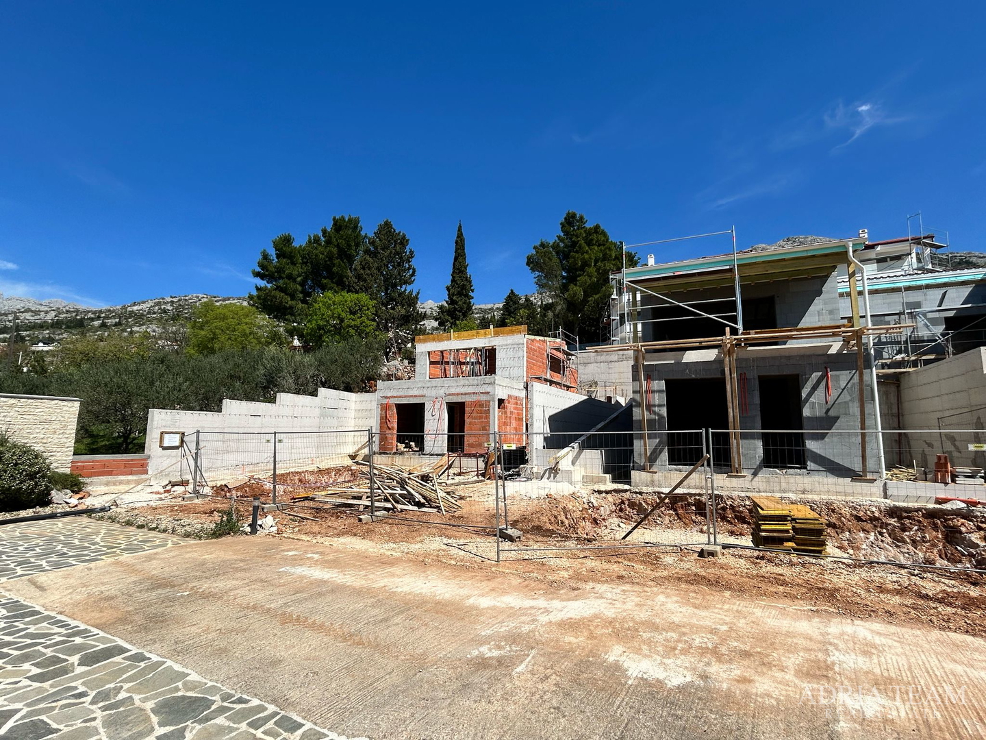 VILLA, 60 M FROM THE SEA, NEW CONSTRUCTION - OLD TOWN