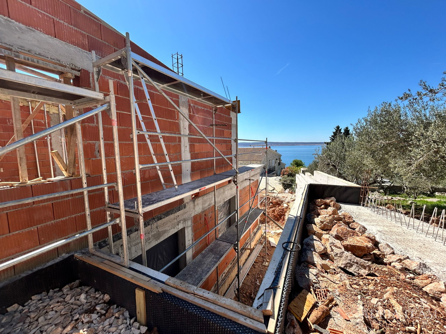 VILLA, 60 M FROM THE SEA, NEW CONSTRUCTION - OLD TOWN