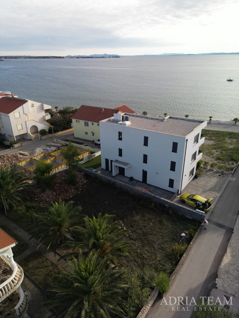 APARTMENTS 55 m FROM THE SEA, NEW CONSTRUCTION - VIR