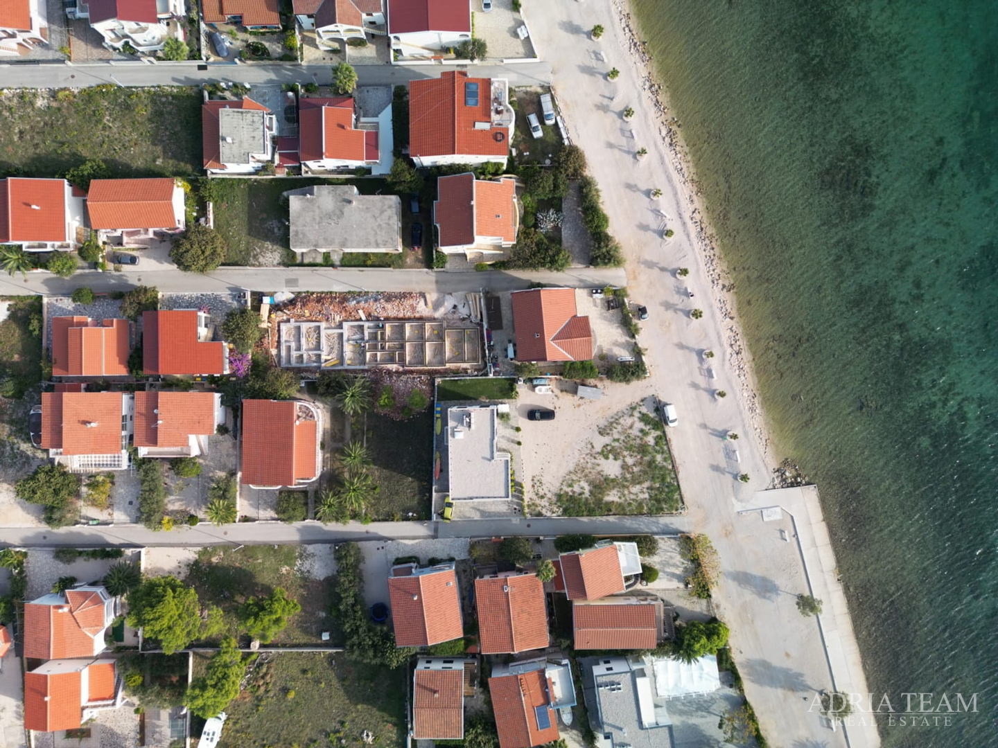 APARTMENTS 55 m FROM THE SEA, NEW CONSTRUCTION - VIR