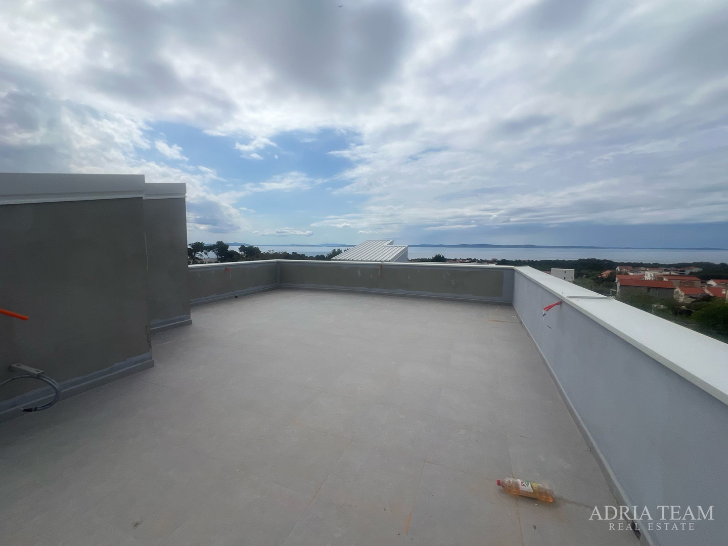 DVIJE KUĆE S BAZENOM - VIR