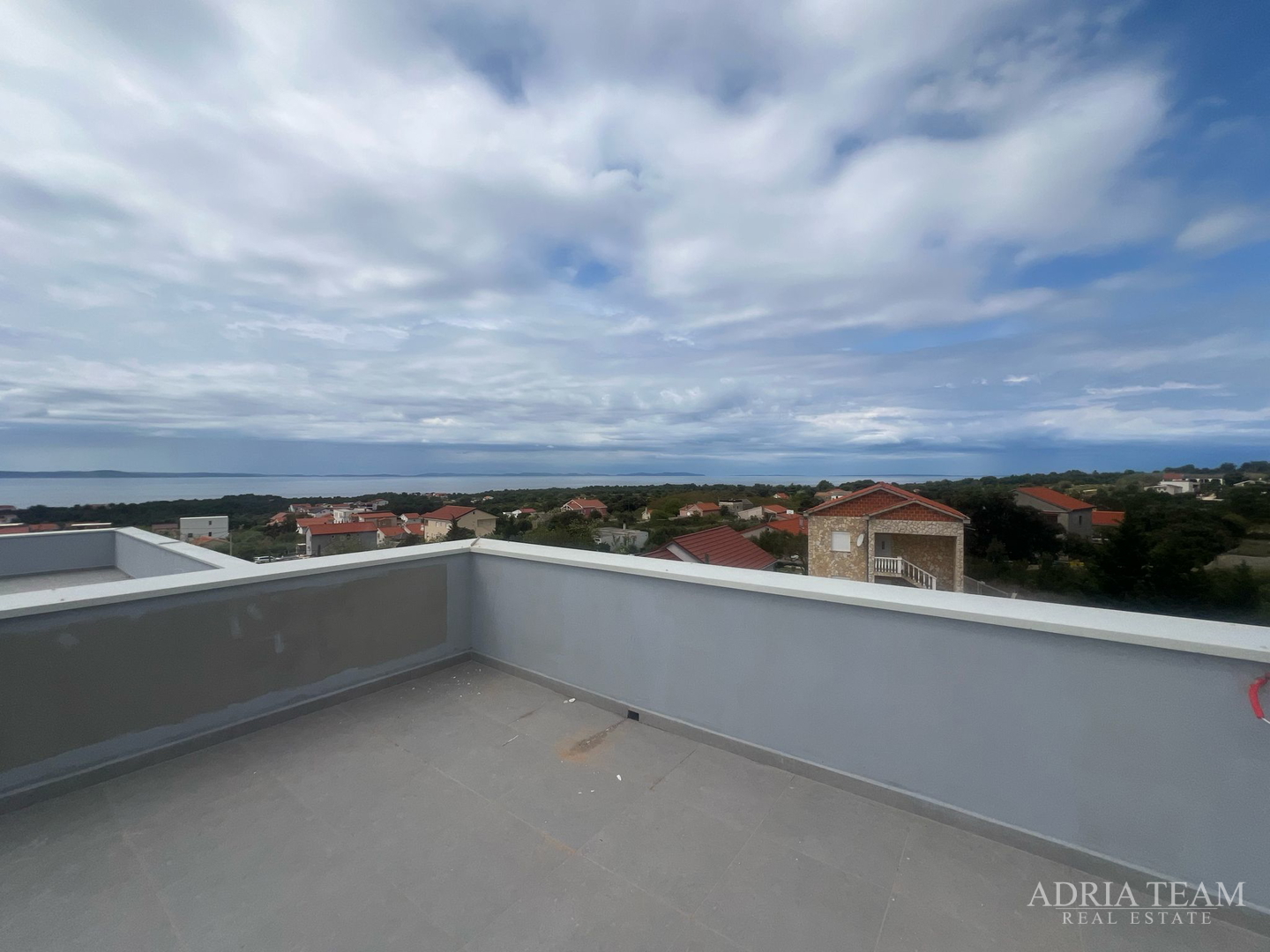 DVIJE KUĆE S BAZENOM - VIR