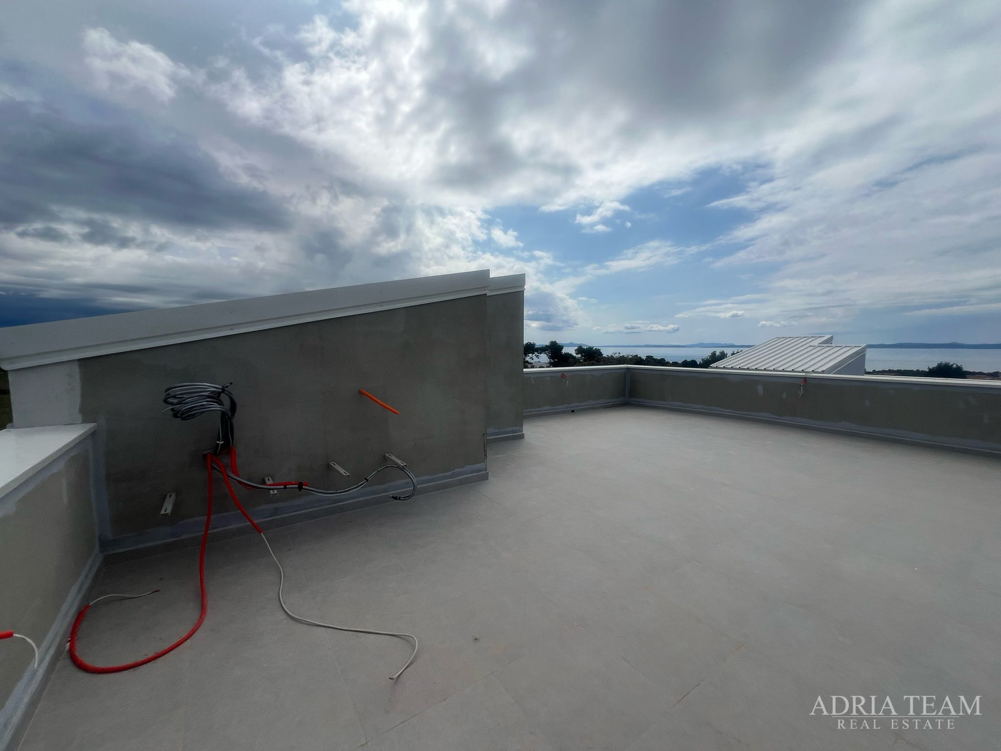 DVIJE KUĆE S BAZENOM - VIR