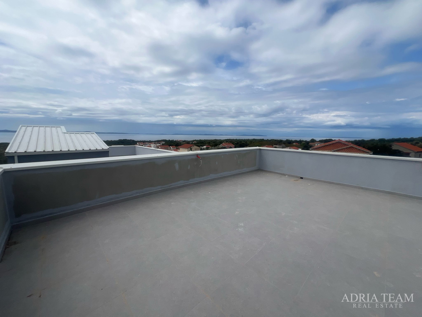 DVIJE KUĆE S BAZENOM - VIR