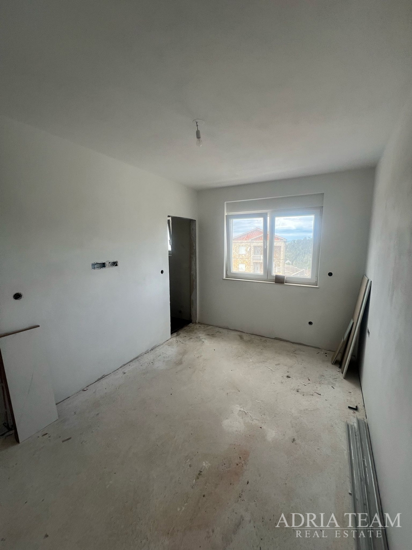 DVIJE KUĆE S BAZENOM - VIR