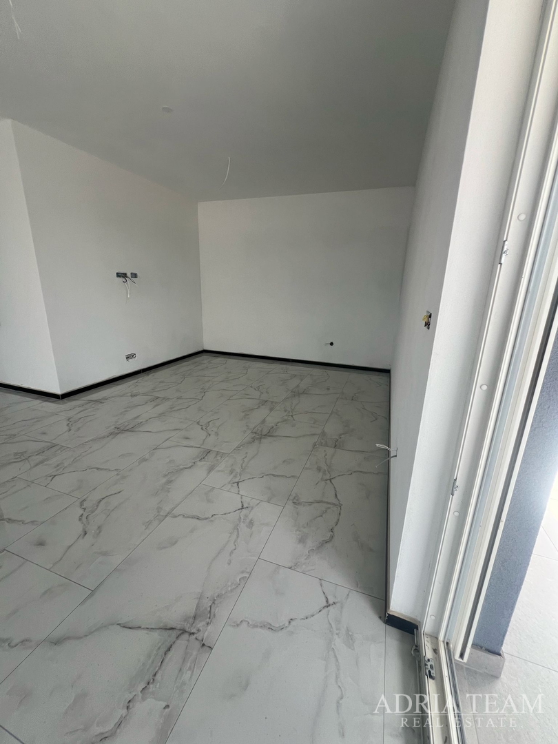 DVIJE KUĆE S BAZENOM - VIR