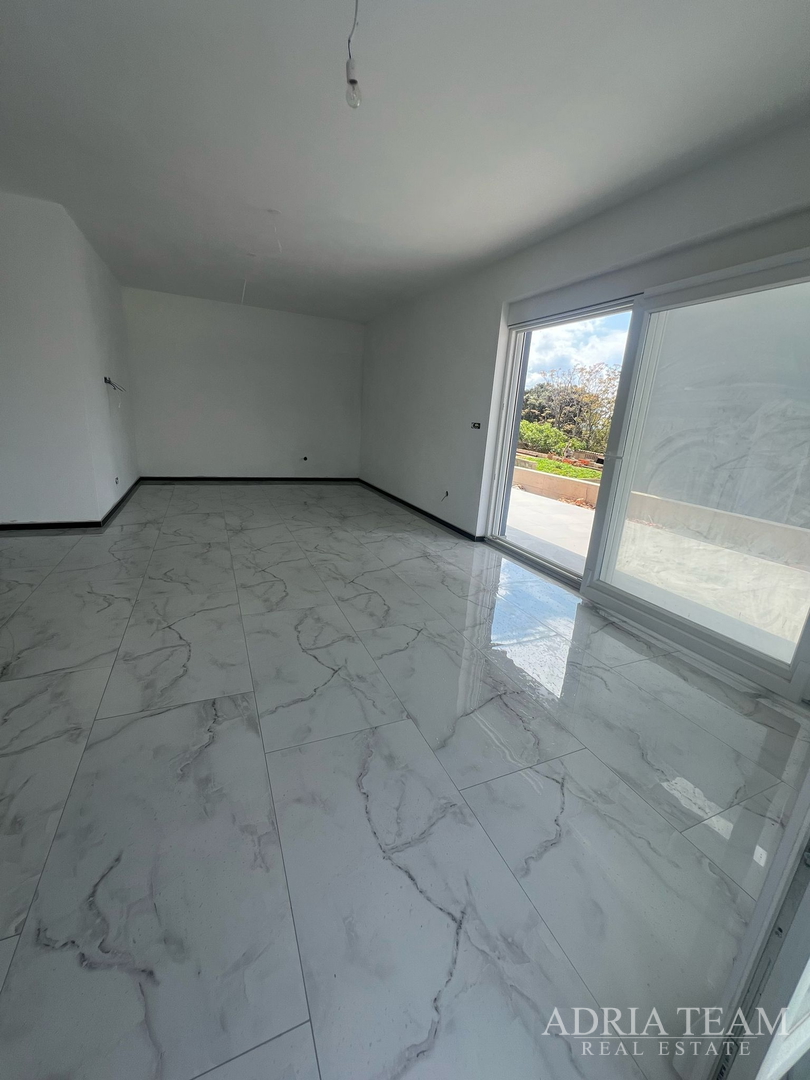 DVIJE KUĆE S BAZENOM - VIR