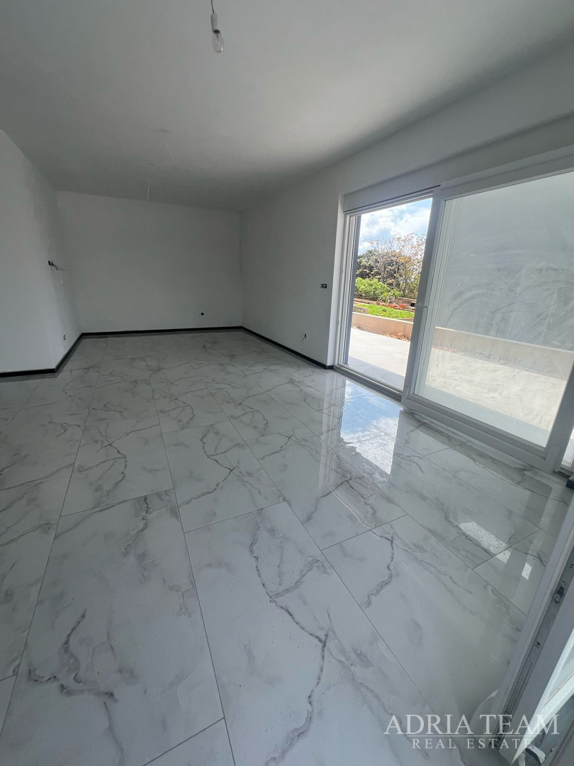 DVIJE KUĆE S BAZENOM - VIR