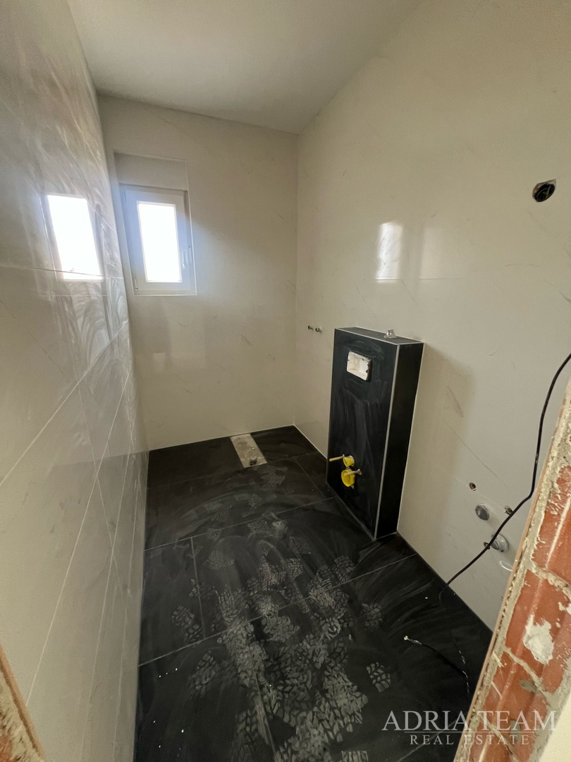 DVIJE KUĆE S BAZENOM - VIR