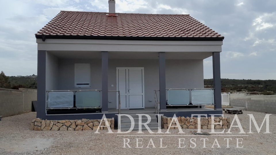 HAUS IM NEUBAU - RAŽANAC