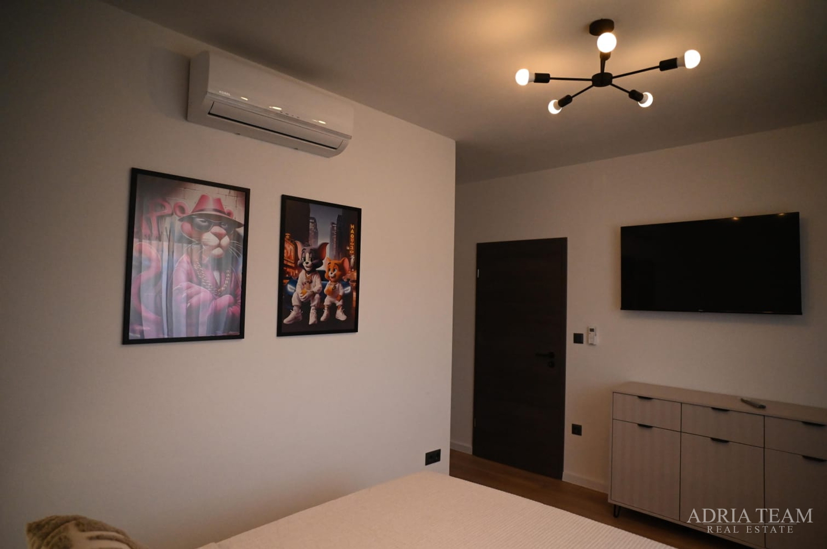 VILA S BAZENOM, 350 m OD MORA, VIR - ZADAR