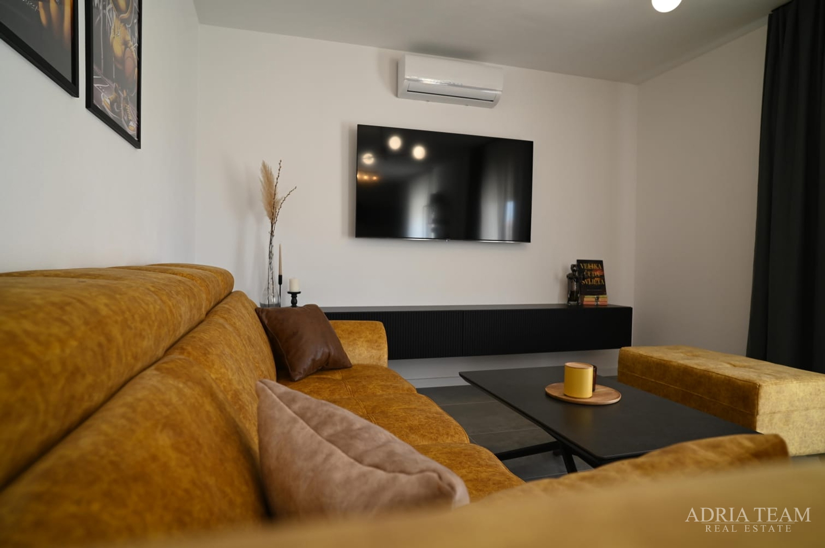 VILA S BAZENOM, 350 m OD MORA, VIR - ZADAR