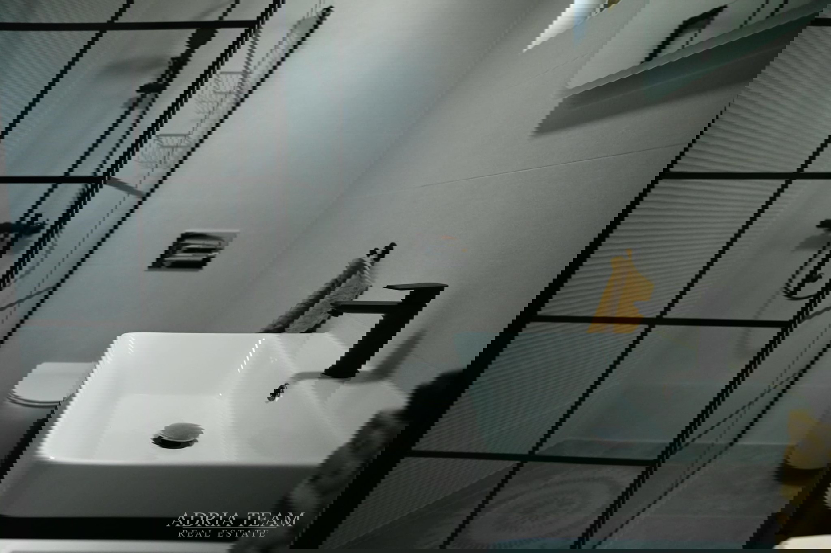 VILA S BAZENOM, 350 m OD MORA, VIR - ZADAR