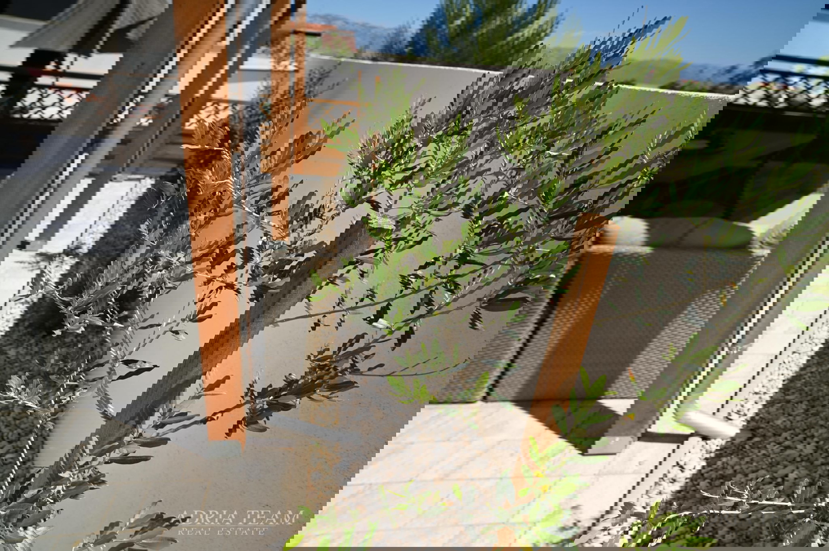 VILA S BAZENOM, 350 m OD MORA, VIR - ZADAR