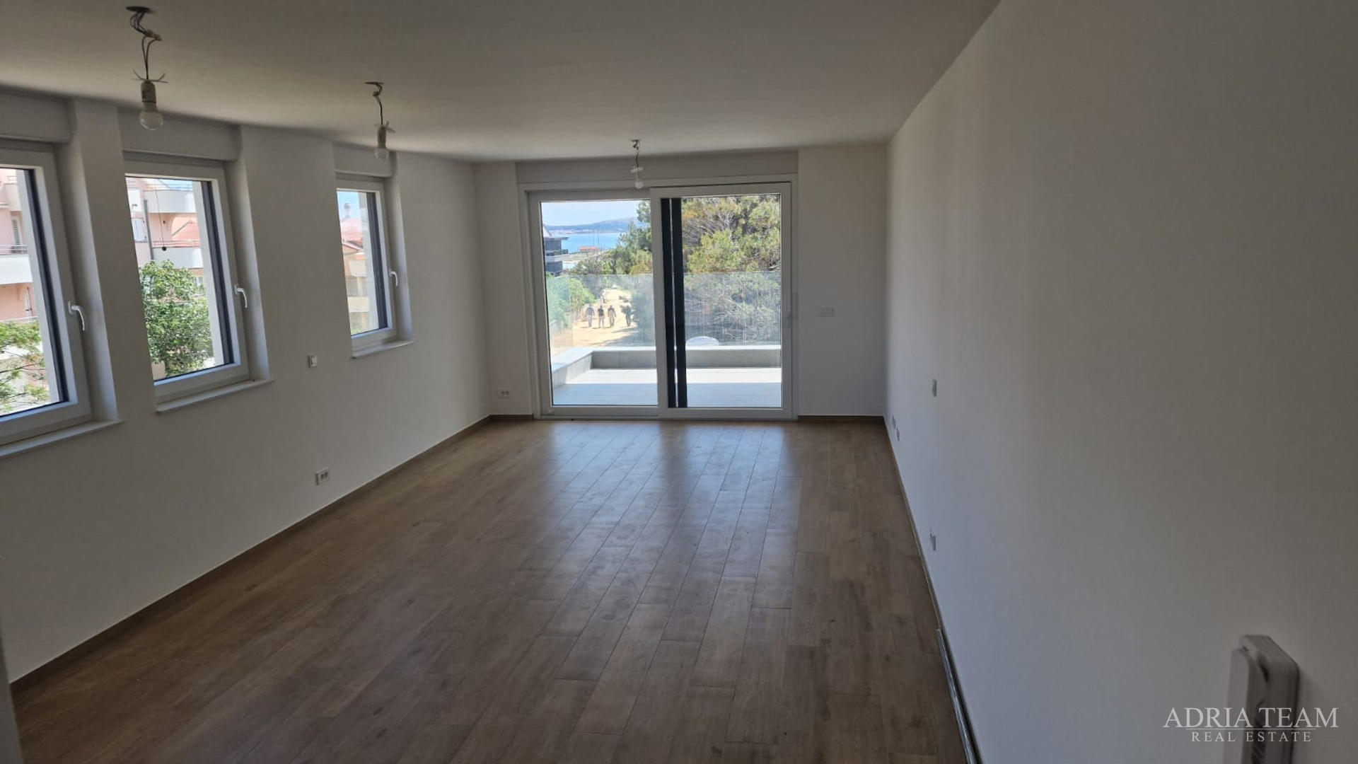 APARTMENTS IN A RESIDENTIAL BUILDING IN NEW CONSTRUCTION, 270 m FROM THE SEA - POVLJANA, PAG