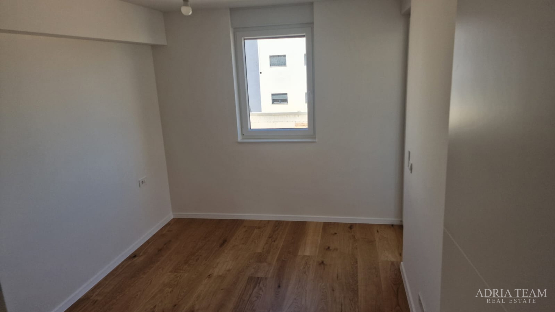 APARTMENTS IN A RESIDENTIAL BUILDING IN NEW CONSTRUCTION, 270 m FROM THE SEA - POVLJANA, PAG
