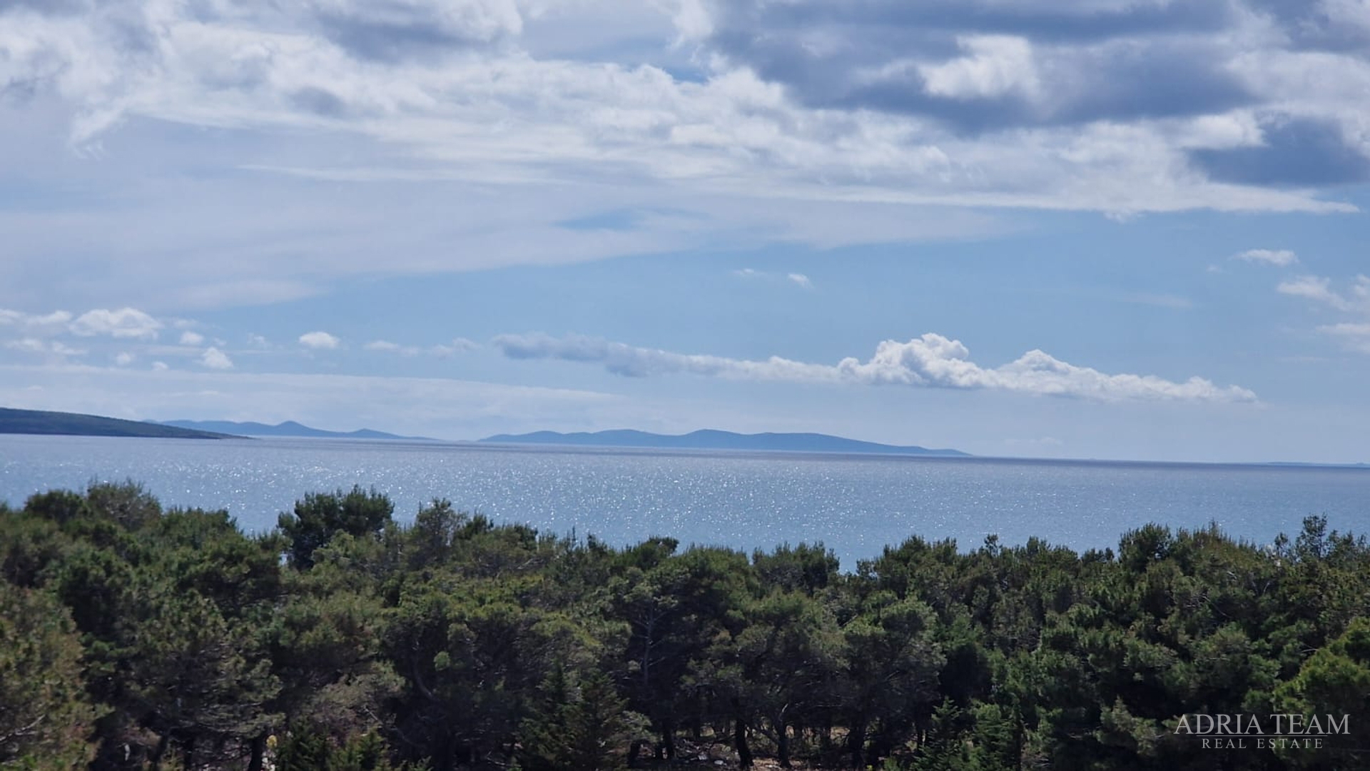 APARTMENTS IN A RESIDENTIAL BUILDING IN NEW CONSTRUCTION, 270 m FROM THE SEA - POVLJANA, PAG