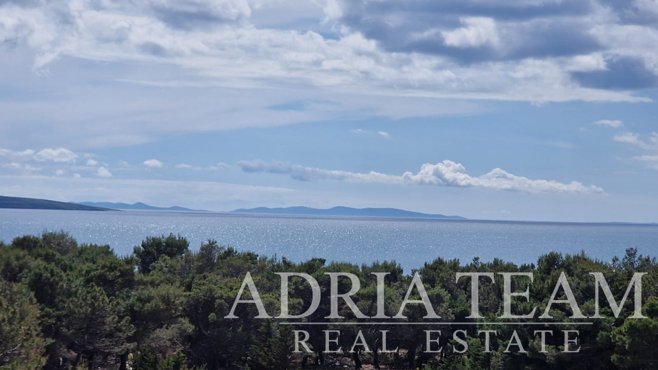 APARTMANI U STAMBENOJ ZGRADI U NOVOGRADNJI, 270 m OD MORA - POVLJANA, PAG
