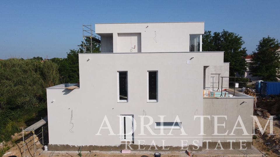 BYTY S ZAHRADOU V BYTOVÉM DOMĚ, NOVOSTAVBA - PRIVLAKA