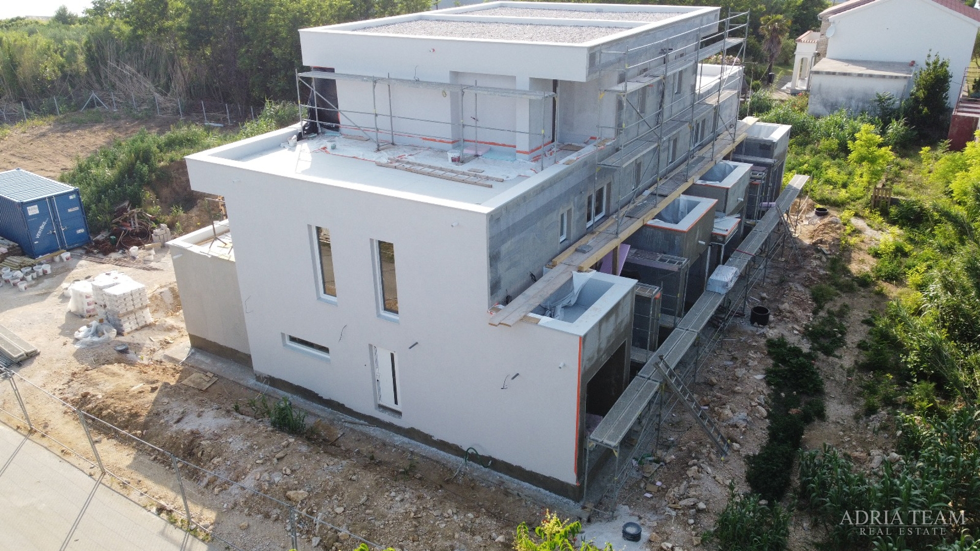 WOHNUNGEN MIT GARTEN IN EINEM WOHNGEBÄUDE, NEUBAU - PRIVLAKA