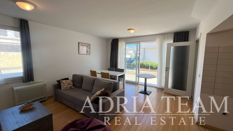 APARTMAN S DVIJE TERASE - PETRČANE