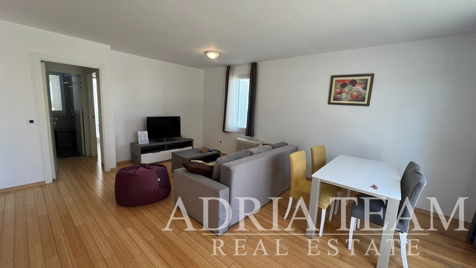 APARTMAN S DVIJE TERASE - PETRČANE