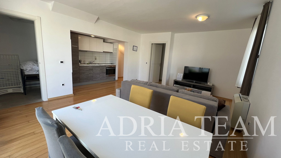 APARTMAN S DVIJE TERASE - PETRČANE