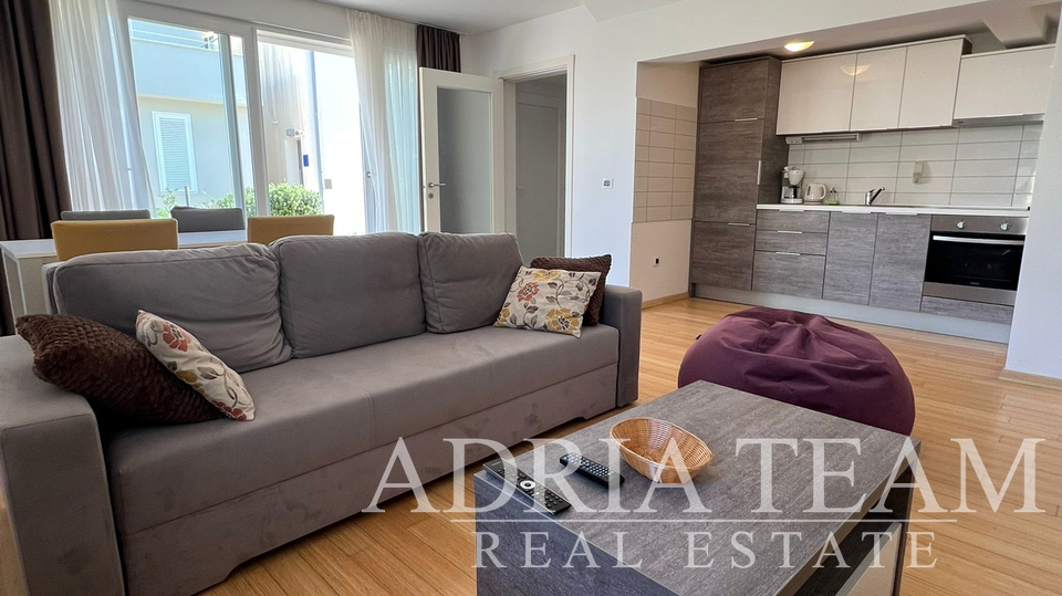 APARTMAN S DVIJE TERASE - PETRČANE