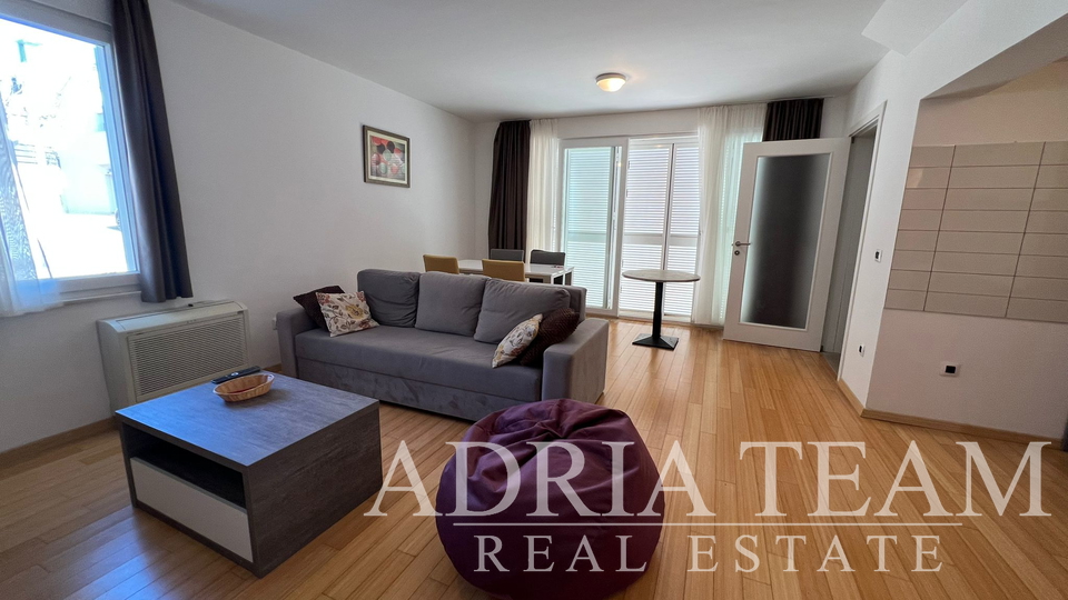 APARTMAN S DVIJE TERASE - PETRČANE