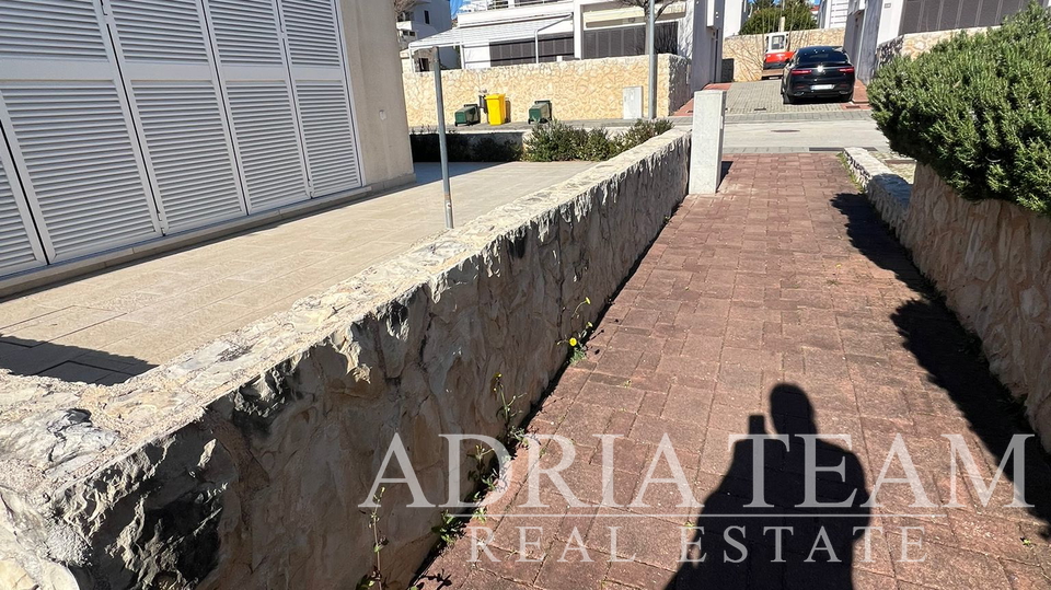 APARTMAN S DVIJE TERASE - PETRČANE