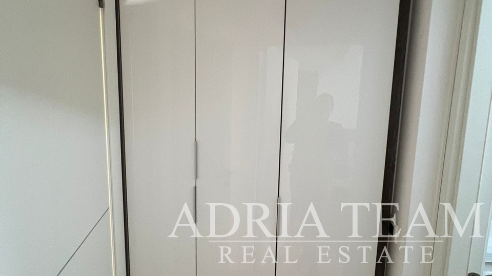 APARTMAN S DVIJE TERASE - PETRČANE
