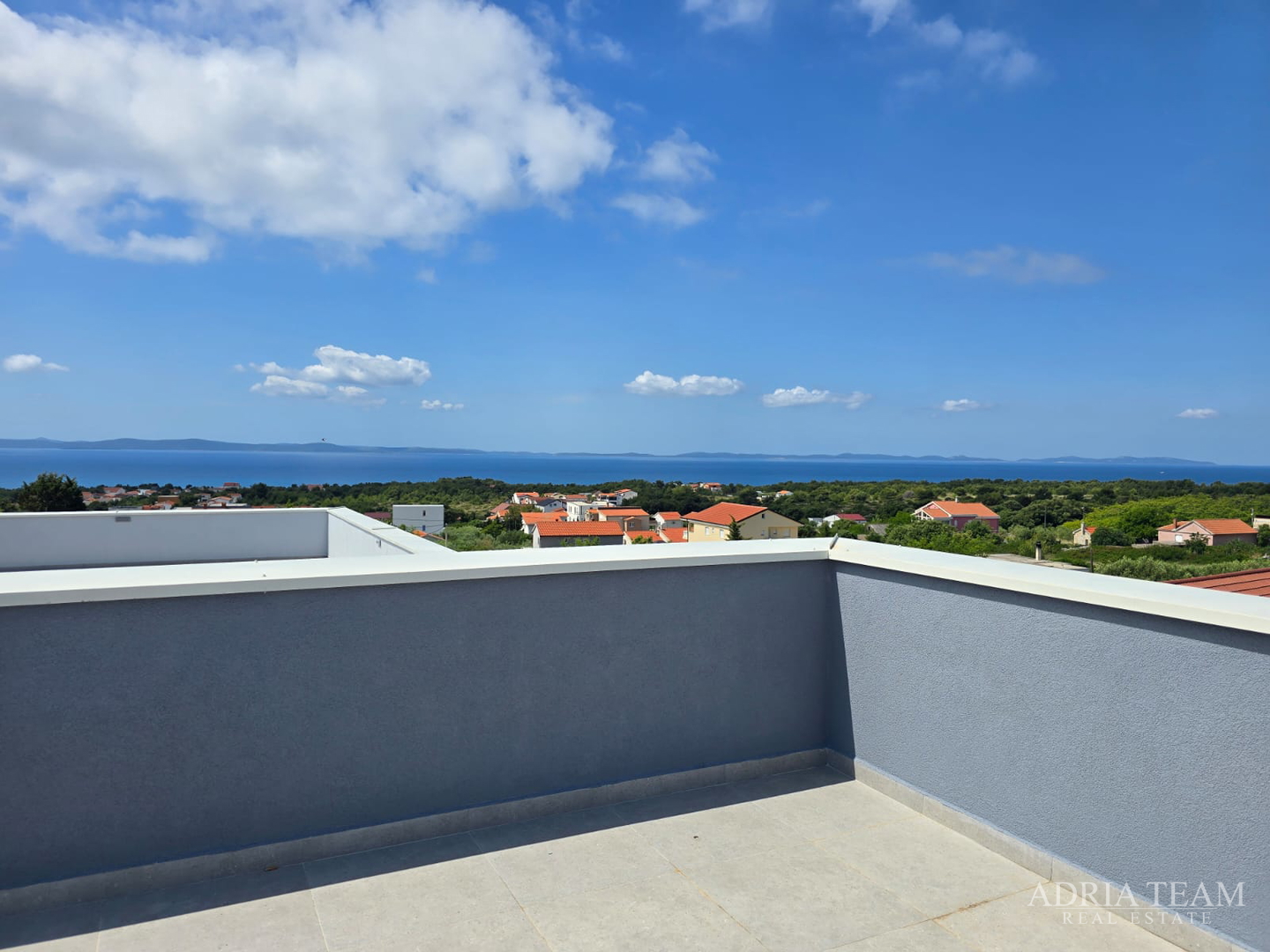 DVIJE KUĆE S BAZENOM - VIR