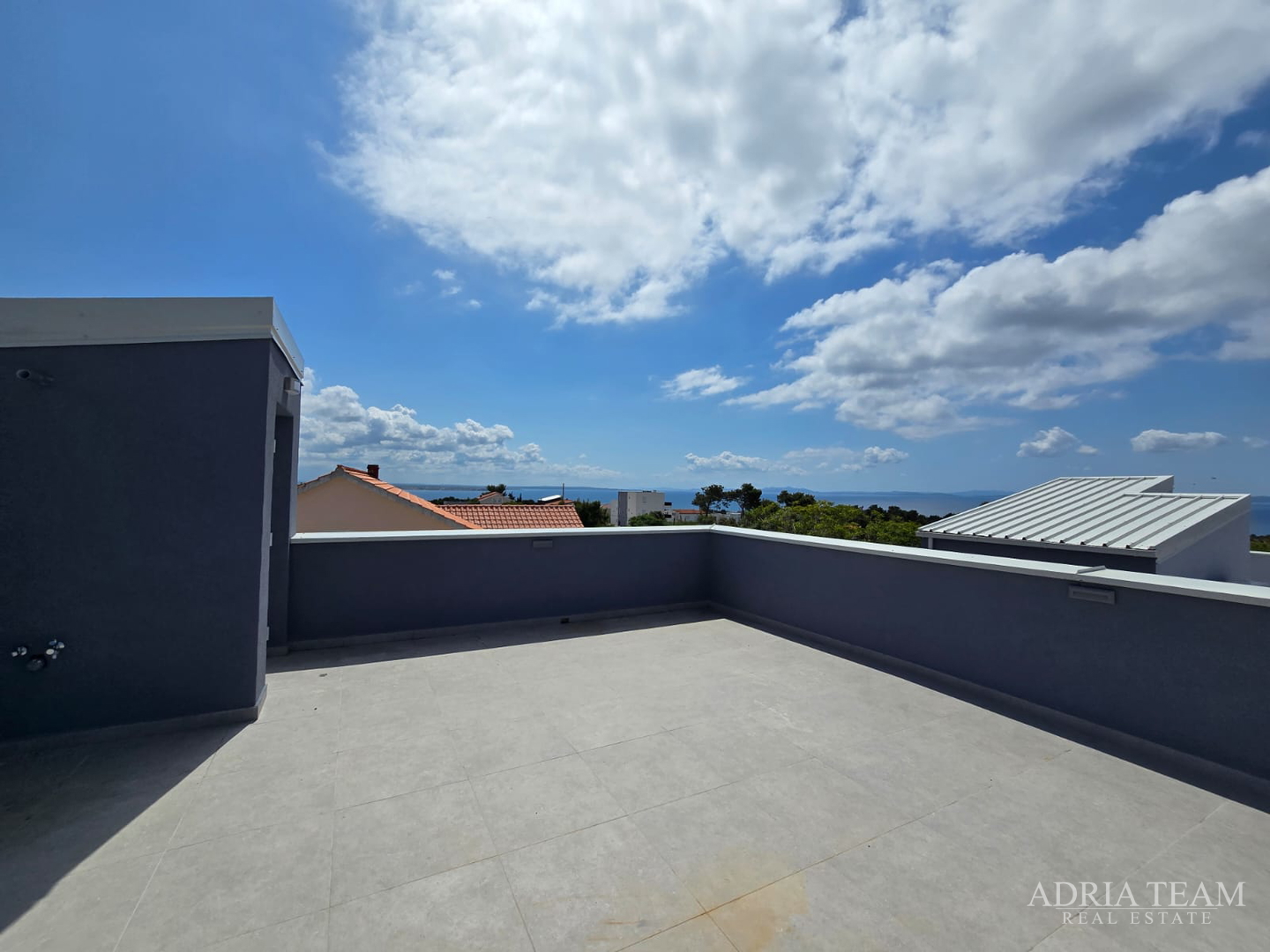 DVIJE KUĆE S BAZENOM - VIR