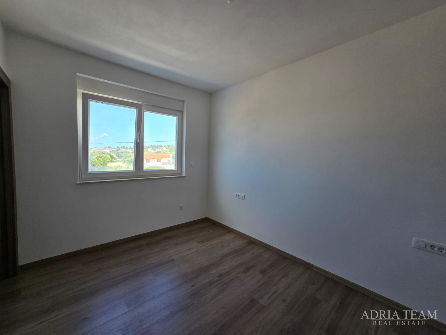 DVIJE KUĆE S BAZENOM - VIR